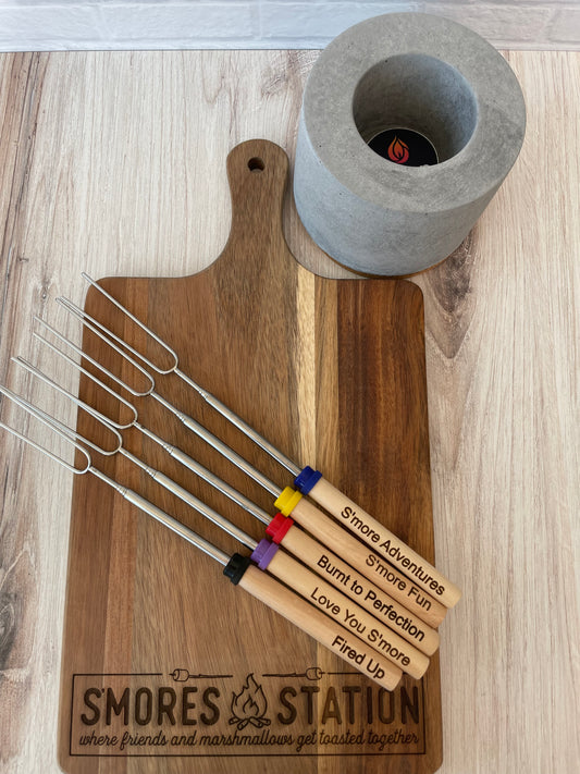 S'mores Station Board w/ Round Fire Pit Bundle